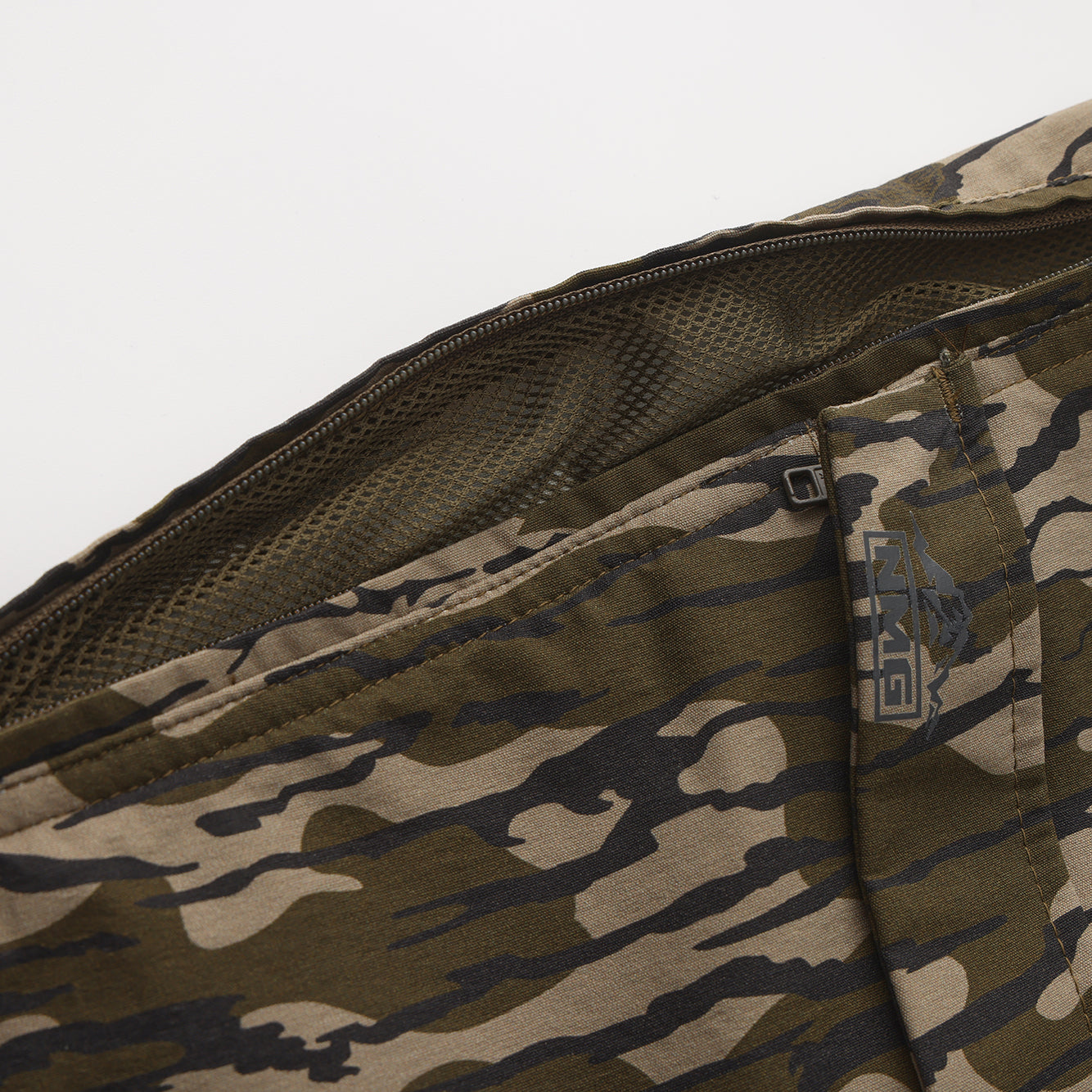 Close-up of the side vent opening on Advantis Mossy Oak Bottomland hunting pants by North Mountain Gear