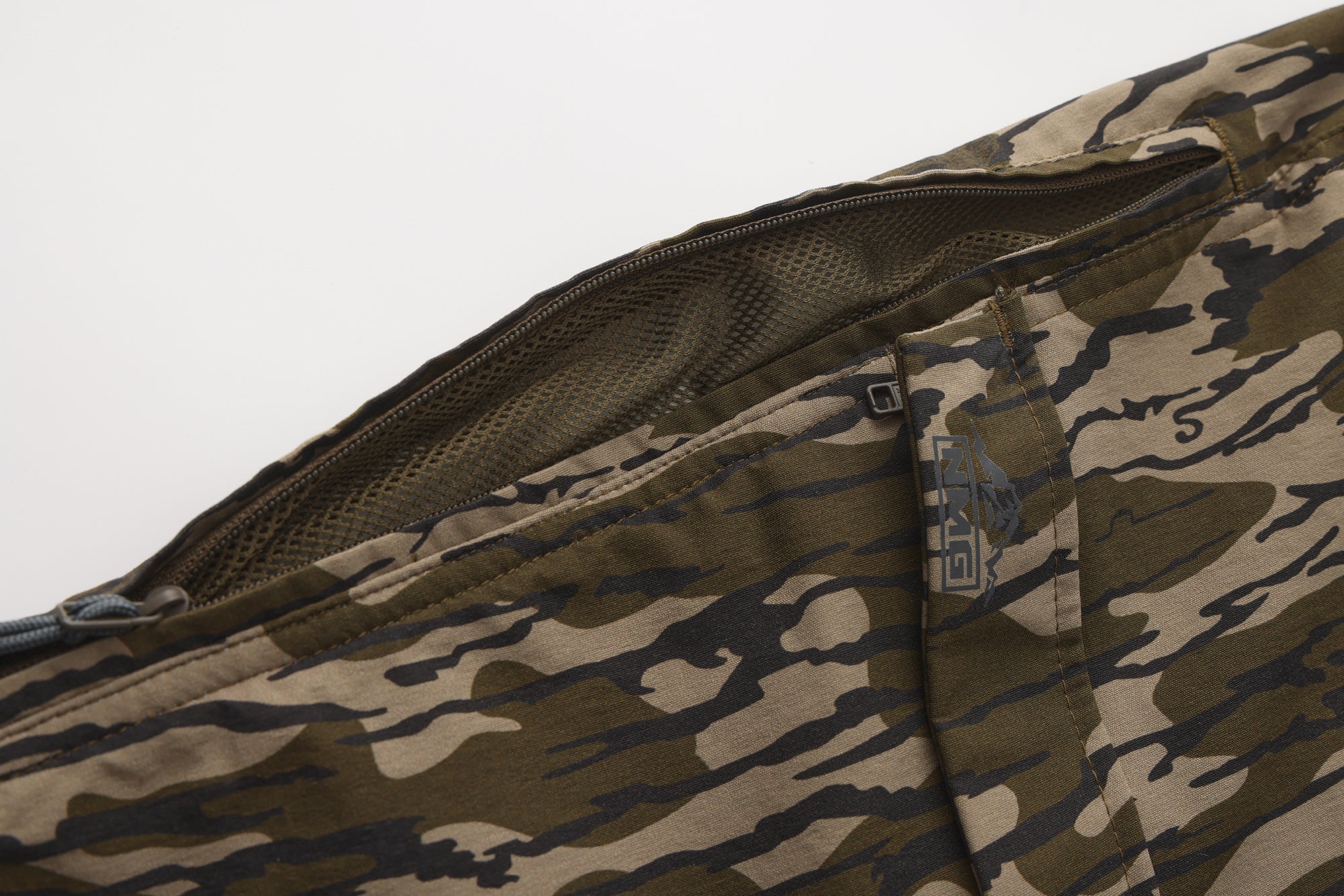 Close-up of the side vent opening on Advantis Mossy Oak Bottomland hunting pants by North Mountain Gear